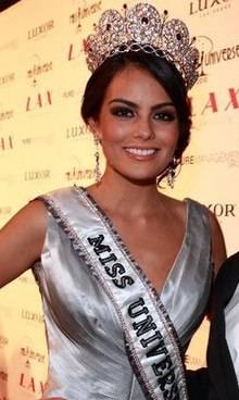 Ximena Navarrete Female Com Au